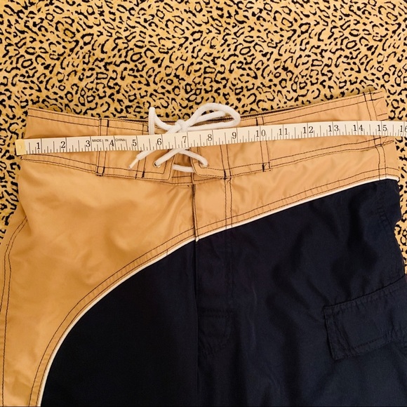 MLB Milwaukee Brewers G-III Swim Trunks - Picture 7 of 7